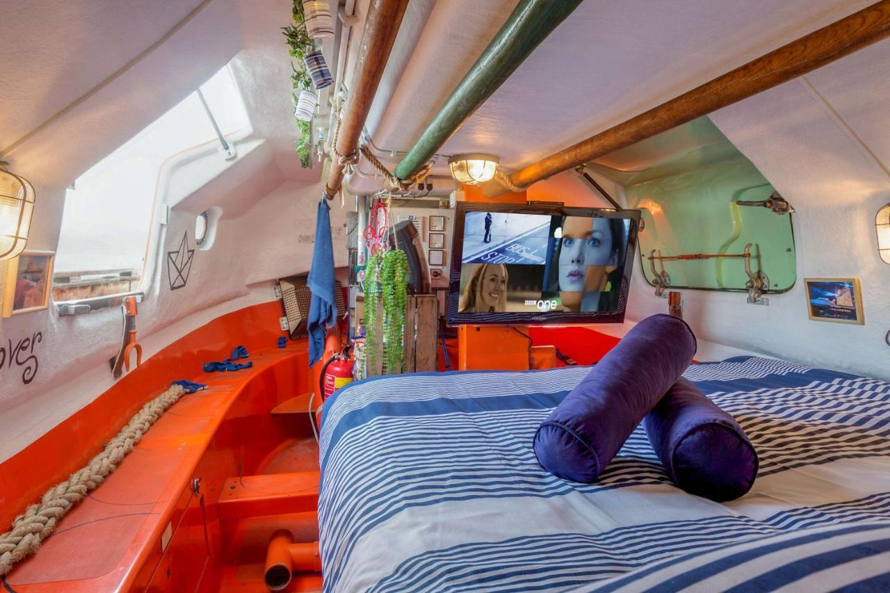 Polarstern - Unique Boatstay! Monnickendam Exteriör bild