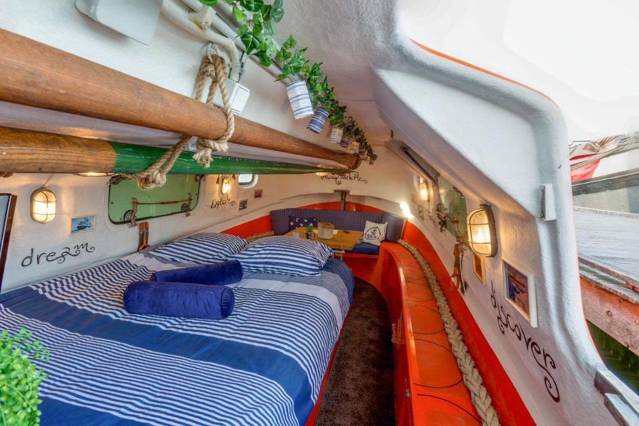 Polarstern - Unique Boatstay! Monnickendam Exteriör bild
